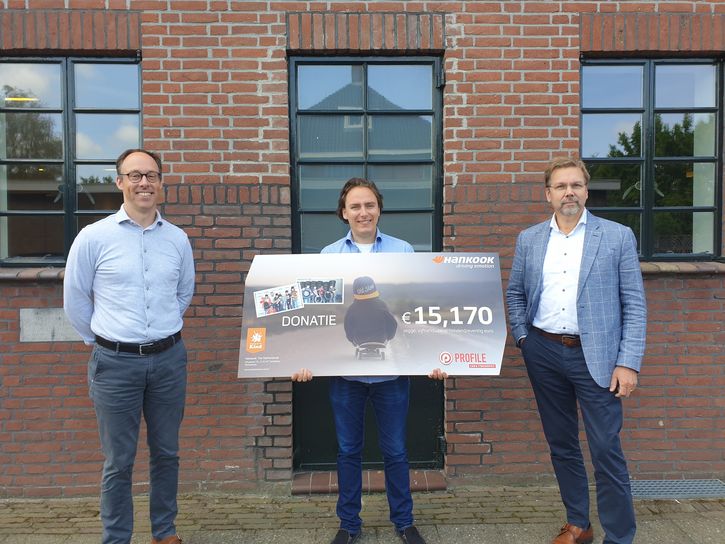 Hankook Tire en Profile doneren meer dan 15 duizend euro aan Stichting van het Kind